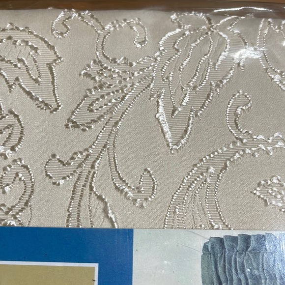 One Manchester 84”Panel - Picture 8 of 11